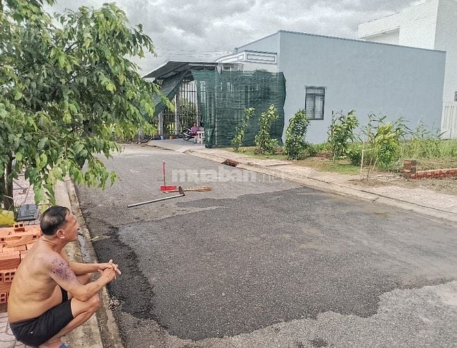 Nhận đo đạc, phát cỏ, xây ranh, cắm mốc đất vườn, đất nền Long An