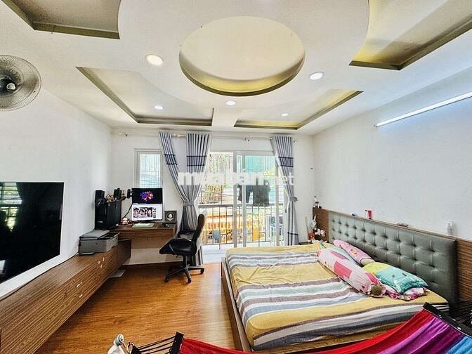 80M2 ĐẤT NỞ HẬU 6.4M – 3 PN – HẺM XE HƠI NGAY KHU VỰC BÀU CÁT TÂN BÌNH