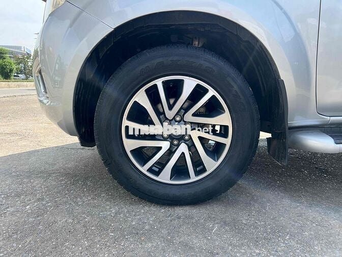 Nissan Navara 2015 VL 2.5 AT 4WD - 150000 km