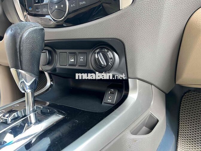 Nissan Navara 2015 VL 2.5 AT 4WD - 150000 km