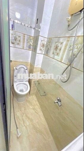 CHỈ 3.3 TỶ NHÀ 3 TẦNG SÁT MẶT TIỀN BẾN VÂN ĐỒN, QUẬN 4, KO LO GIẢI TỎA
