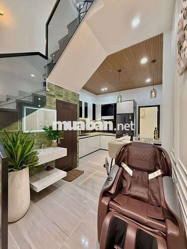 Siêu phẩm 3 mê full nội thất ô tô đậu sát nhà đường nguyễn thành hãn