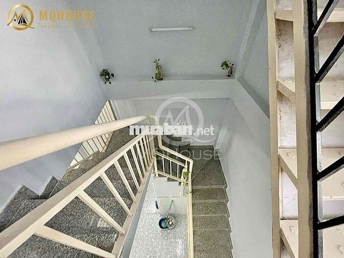 NHÀ NGUYÊN CĂN 90m2 2PN 2WC BAN CÔNG NGAY LẠC LONG QUÂN GIÁP Q10