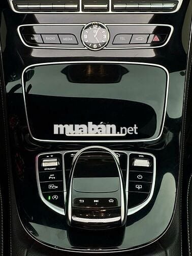 Mercedes Benz E250 MODEL 2018 Biển SG Full ls Hãng