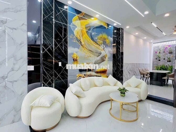 Nhà phố 3 tầng mặt tiền kinh doanh cách đường lớn chỉ 100m