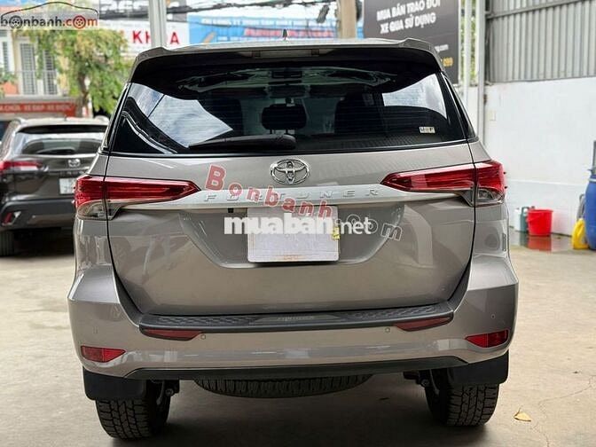 Toyota Fortuner 2.4L 4x2 MT 2022 - 890 Triệu