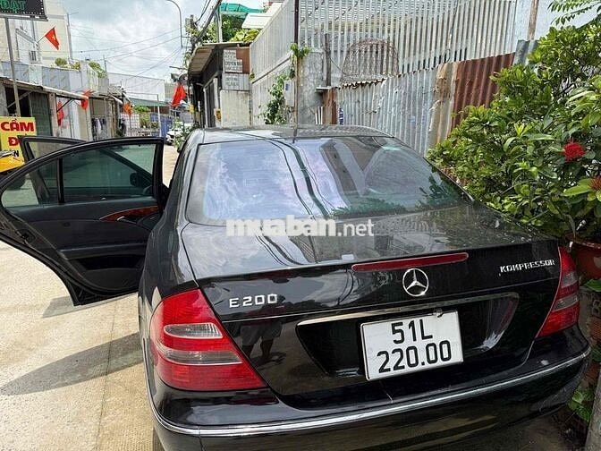 Mercedes C200E