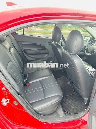 Mitsubishi Attrage Premium 2022