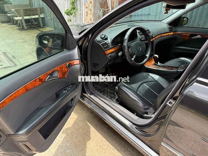 Mercedes C200E