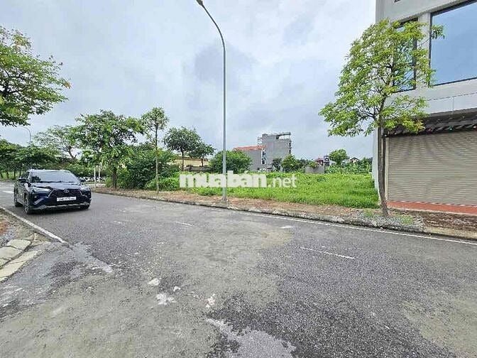 🔥 Cực hiếm – Chủ cần tiền, hạ ngay tám trăm trịu