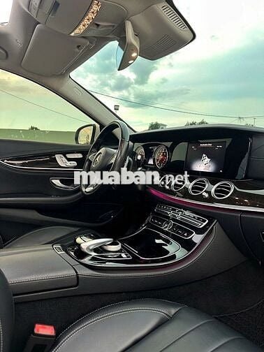 Mercedes Benz E250 MODEL 2018 Biển SG Full ls Hãng