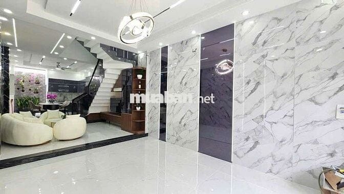 Nhà phố 3 tầng mặt tiền kinh doanh cách đường lớn chỉ 100m