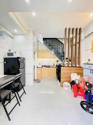 Nhà Đẹp Hẻm 237/4 Hoà Bình, Ngay C/cư Ricktar 4x18m 2 Tấm (3PN 2WC)