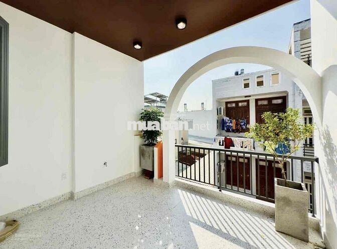 Tôi cần bán nhà gần đường Trần Xuân Soạn, Quận 7. Giá 5Tỷ450/ 4,2x10m.