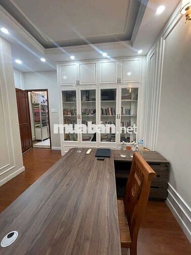 Bán nhà phố P.Tân quy, quận 7. Diện tích 66m2, 4 tầng BTCT. Giá 9.x tỷ