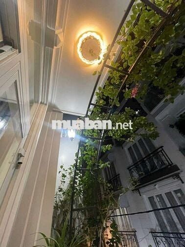 Bán nhà phố P.Tân quy, quận 7. Diện tích 66m2, 4 tầng BTCT. Giá 9.x tỷ