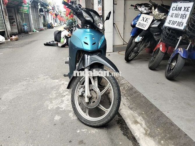 Xe vewa trung cuôc