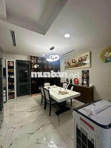 Bán nhà phố P.Tân quy, quận 7. Diện tích 66m2, 4 tầng BTCT. Giá 9.x tỷ