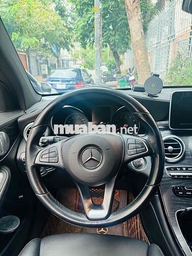 Mercedes Benz GLC Class 2019 - 710000 km