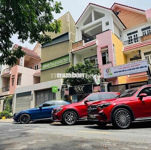 Mercedes Benz GLC 2023 300 4Matic - 68000 km
