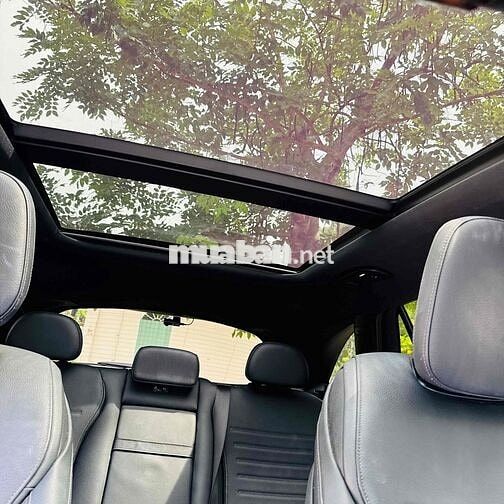 Mercedes Benz GLC 2023 300 4Matic - 68000 km
