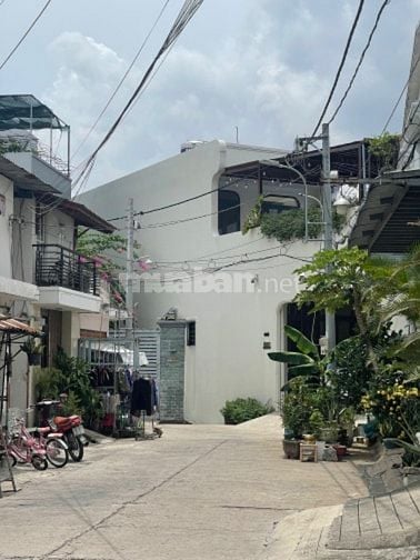 Biệt Thự HXH giáp Q6 dt 135m2 , 3 tấm giá 8.9 tỷ