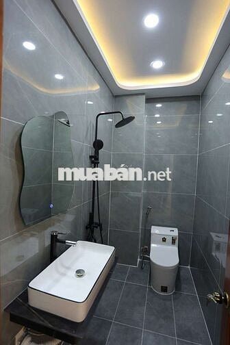 Nhà phố Quận 7 – Sổ hồng riêng, hẻm xe hơi, gần trung tâm, giá 7.5 tỷ