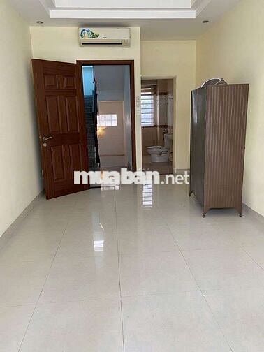 Nhà mới 343/7 Tô Hiến Thành, p12. Dt. 3,5x13m 1 trệt 3 lầu st. 3pn 4wc
