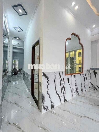 Bán nhà phố hiện đại tại đại lộ hùng vương