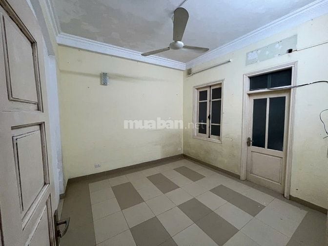 Nhà riêng ngõ phố lĩnh nam tam trinh dt55m2x4t giá 15tr 