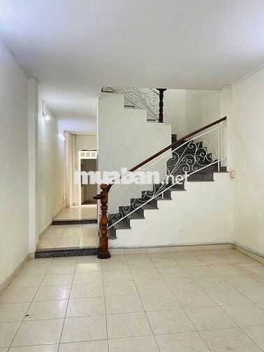 BÁN NHÀ ĐƯỜNG TRƯỜNG CHINH 4X18M LẦU, CÁCH MT 2 CĂN NGAY NGÃ TƯ 7 HIỀN