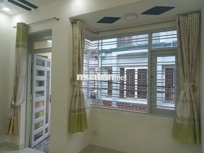 NHÀ CẤP 4 HẺM 2M5 , AN NINH YÊN TĨNH, GẦN CHỢ, TRƯỜNG HỌC, BÁCH HÓA,..