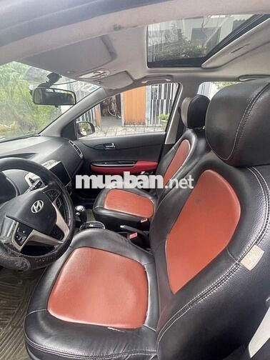 Lên 7 chỗ cần bán Hyundai i20 2011 1.4 AT