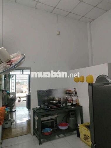Bán nhà góc 2 mặt tiền hẻm xe tải lớn cách Bùi Công Trừng 150m