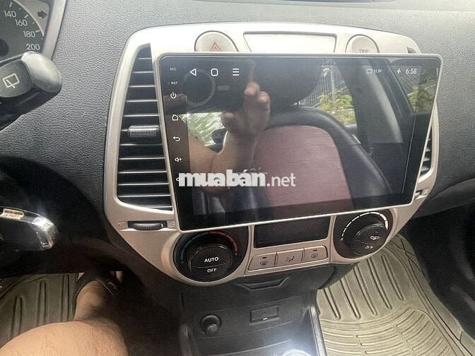 Lên 7 chỗ cần bán Hyundai i20 2011 1.4 AT