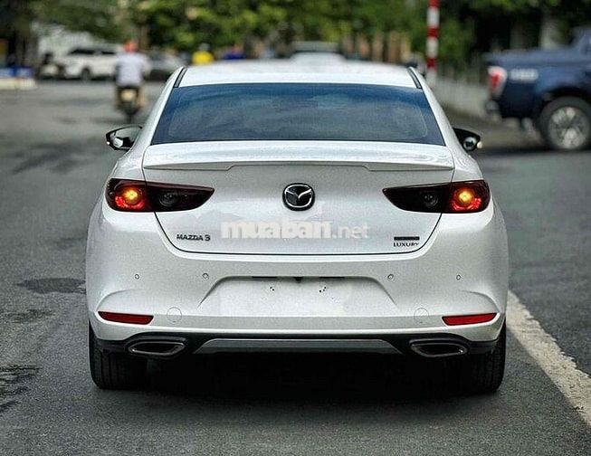 Mazda 3 2024 1.5L Luxury - 20000 km