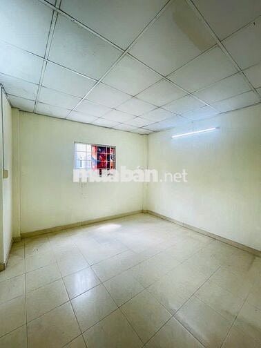 BÁN NHÀ ĐƯỜNG TRƯỜNG CHINH 4X18M LẦU, CÁCH MT 2 CĂN NGAY NGÃ TƯ 7 HIỀN