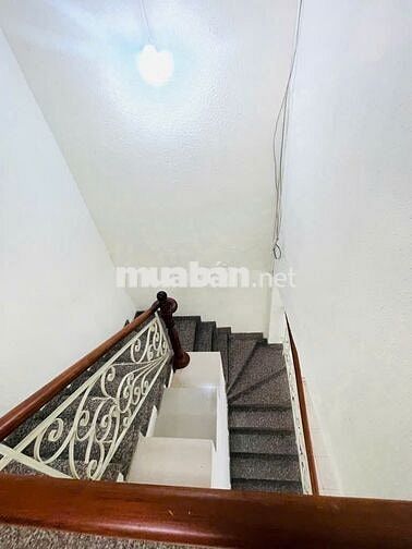 BÁN NHÀ ĐƯỜNG TRƯỜNG CHINH 4X18M LẦU, CÁCH MT 2 CĂN NGAY NGÃ TƯ 7 HIỀN