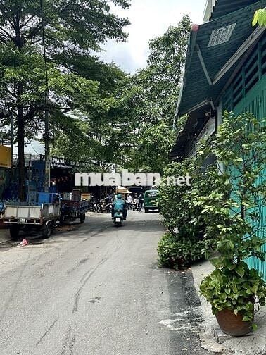 Cho thuê nhà 63 m2 - đừơng nội bộ 8m -liền kề khu citiland park hill