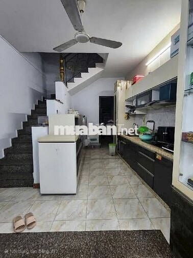 MẶT TIỀN KINH DOANH HẺM XE TẢI, 3 TẦNG, (4,5X17)M2, 6,9 TỶ CÒN TL