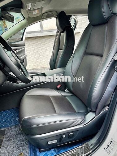Mazda 3 2024 1.5L Luxury - 20000 km