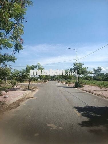 SẬP HẦM BÁN ĐẤT ĐƯỜNG TRẦN THỦ ĐỘ 150M2 NGANG 6M - DÀI 25M ĐƯỜNG 17M