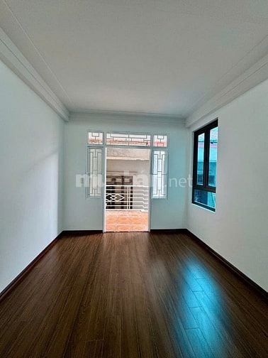 Bán nhà khu Đền Lừ, Hoàng Mai, diện tích 26 m2 x 4 tầng, sát đường ôtô