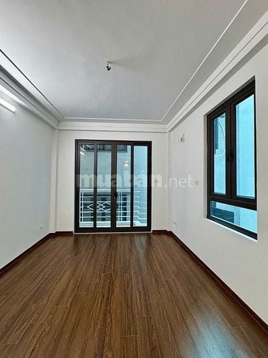 Bán nhà khu Đền Lừ, Hoàng Mai, diện tích 26 m2 x 4 tầng, sát đường ôtô