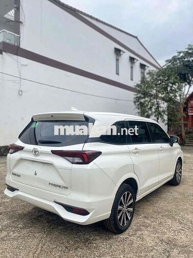 Toyota Avanza Premio 2023 dk2024