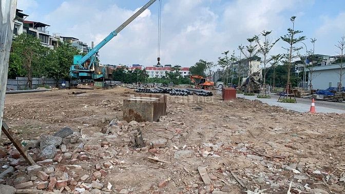 3 CĂN SUẤT NGOẠI GIAO LIỀN KỀ TT39, 40 KĐT VĂN PHÚ CHỈ 190 TRIỆU/M2 