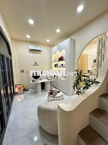 siêu phẩm mua ở vừa kinh doanh