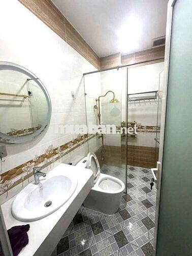 Nhà 1 trệt 3 lầu sân thượng hẻm 188 liên khu 4/5 BHH B bình tân