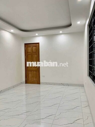 Nhà Giang Chính, lô góc,4 tầng, 2 thoát vĩnh viễn
