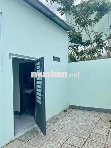 NHÀ CHO THUÊ  Đối diện trường ĐH FPT, Trường QT Singaopre, Học viện ch